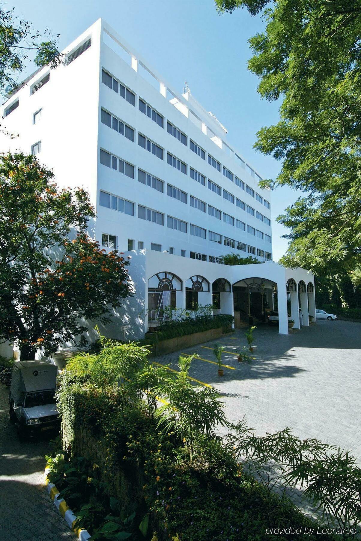 Vivanta Bengaluru Residency Road Екстер'єр фото